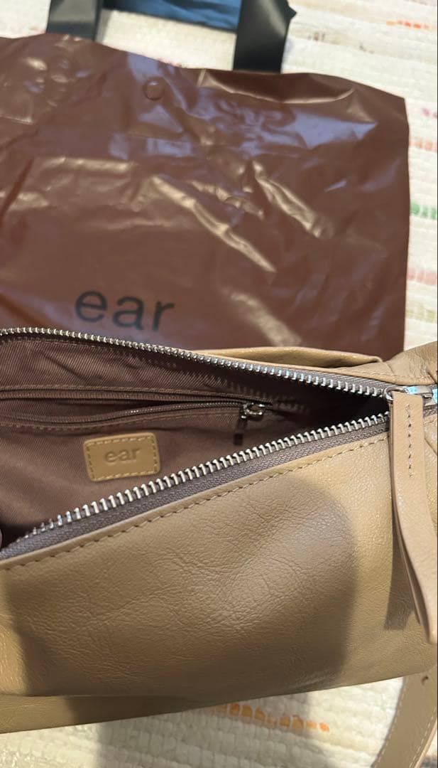 ear イアパピヨネ　ボックスミニショルダーバッグ