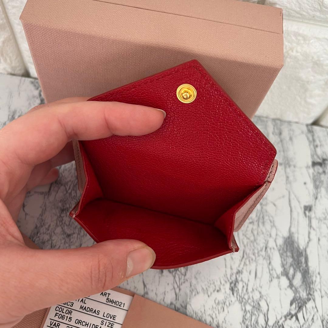 新品 MIU MIU ミュウミュウ マドラス ハート 三つ折り財布 ミニ財布