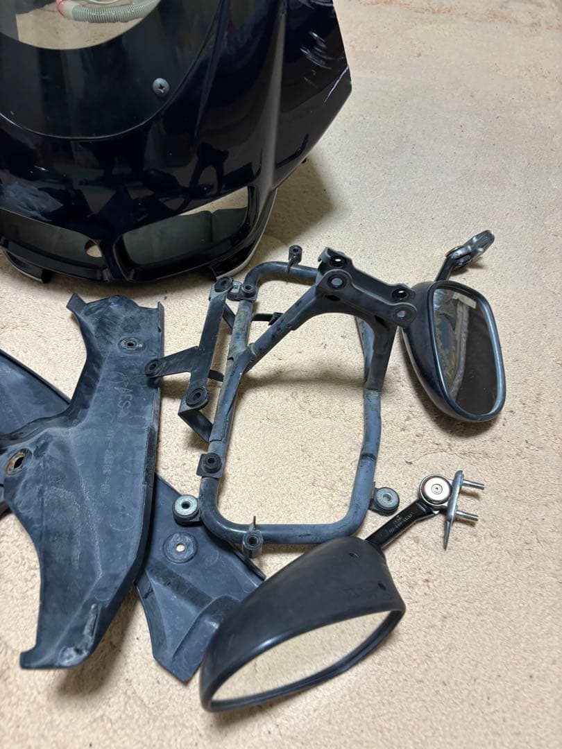 fz4004YR フロントカウル一式