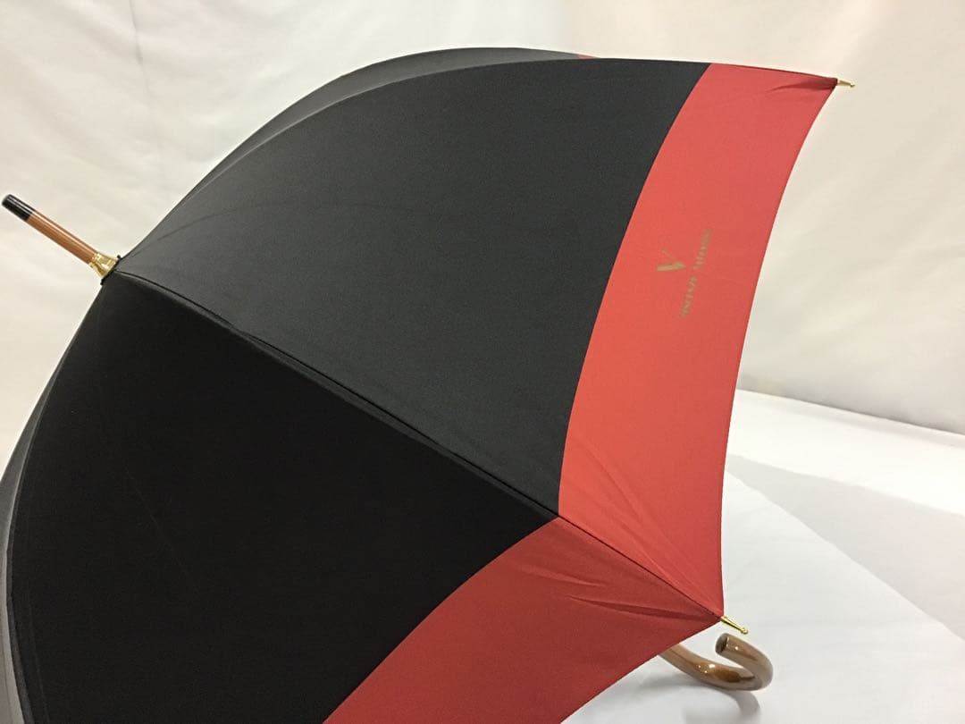 チロルの掲載品　オラーニ①クリント①ヴィンセント②