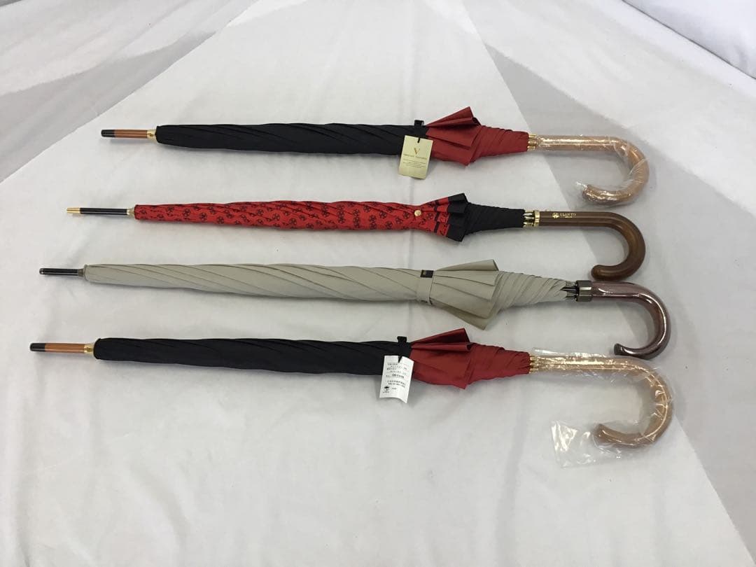 チロルの掲載品　オラーニ①クリント①ヴィンセント②