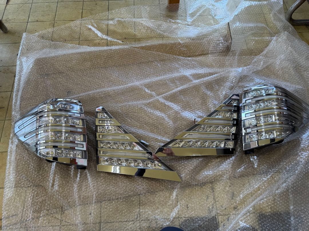 アルファー ヴァレンティ 20系 テールランプ ヴァレンティ