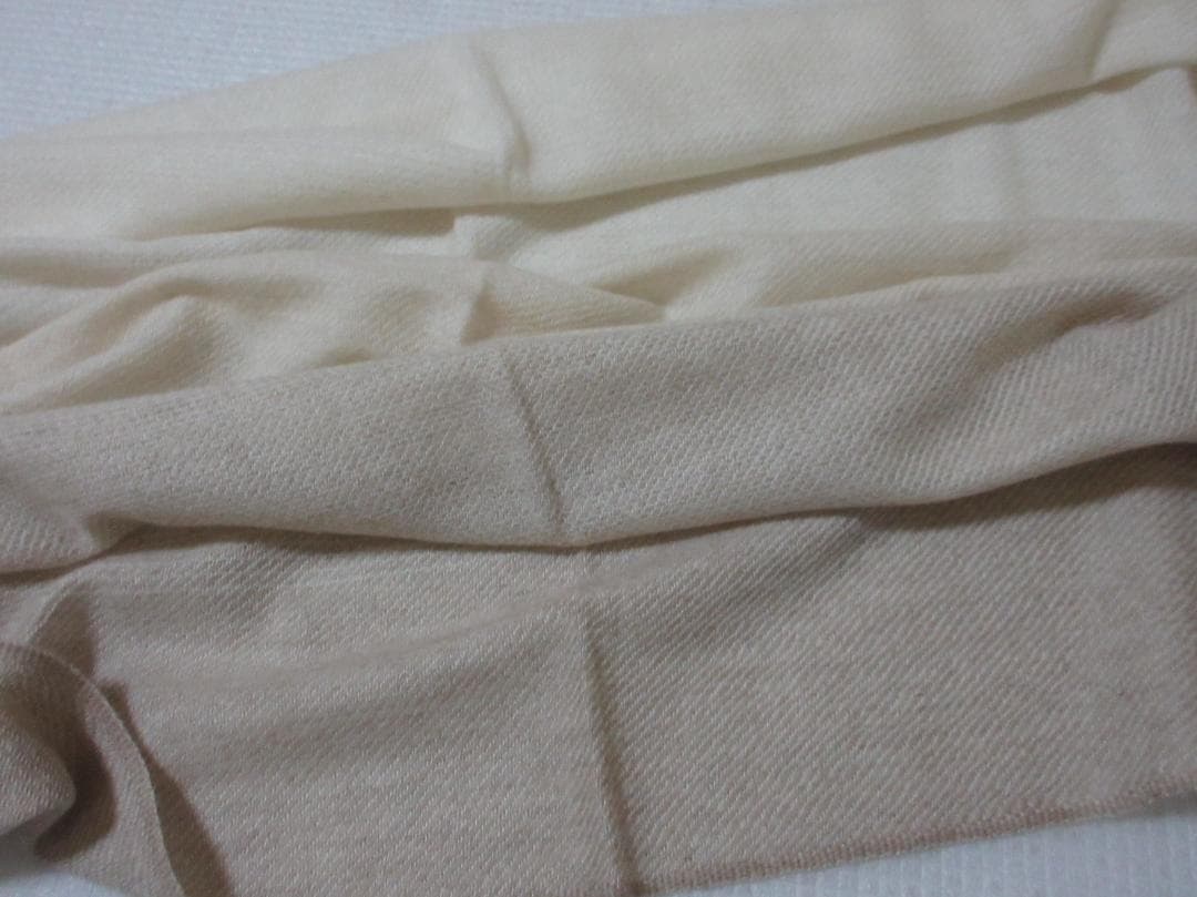 (O-35-6)未使用 NATURAL BASIC KAWABEカシミヤマフラー