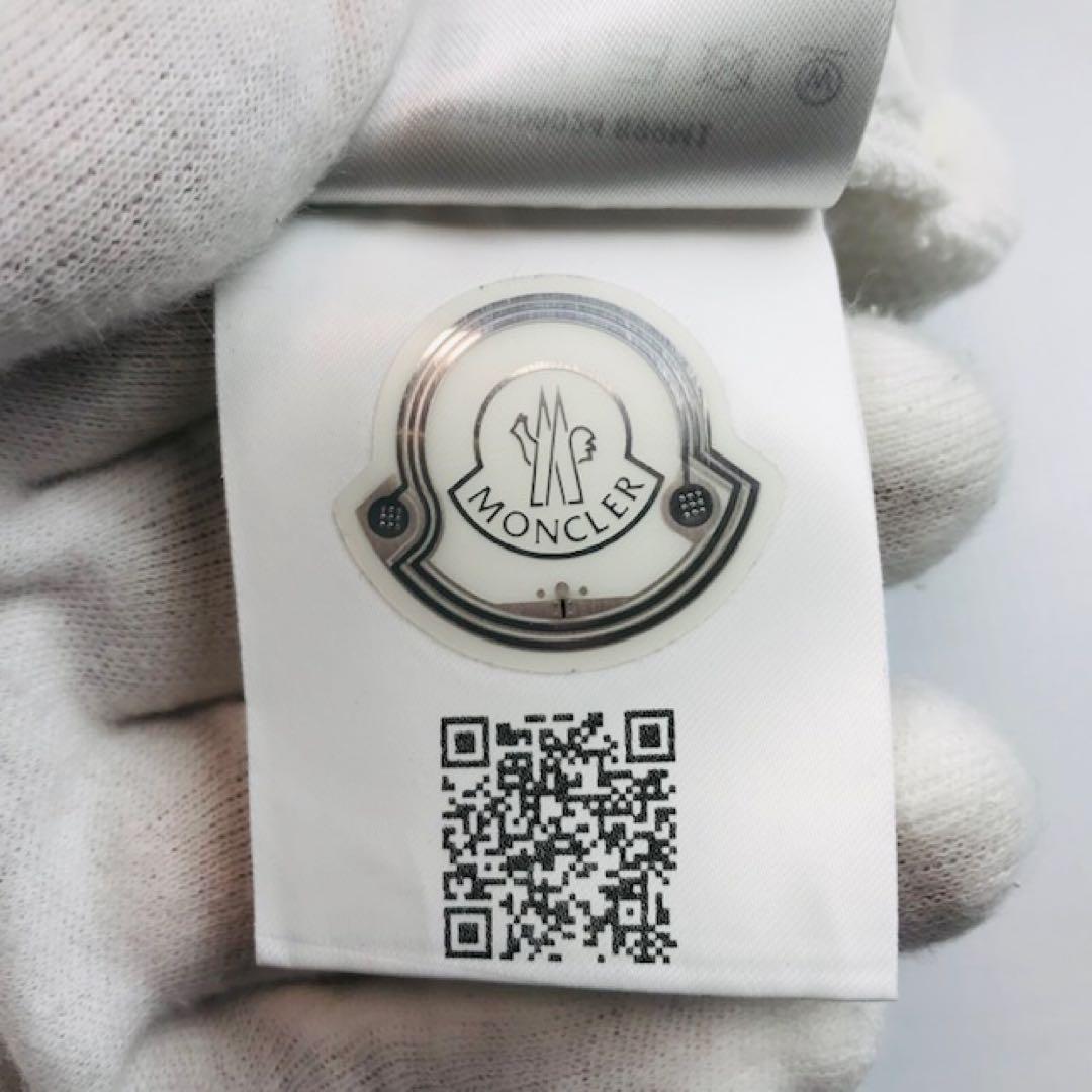 新品未使用★モンクレール・ラインストーンワッペン付 ショートパンツ(S)