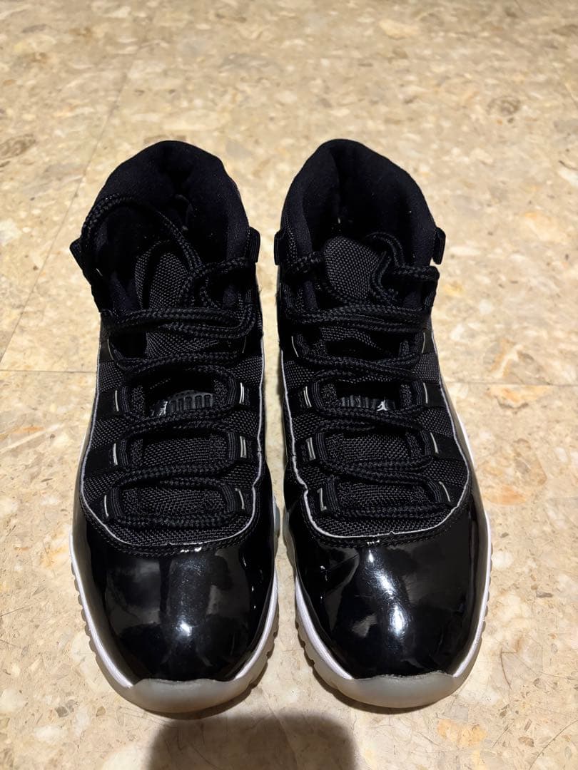 AIR JORDAN 11 \