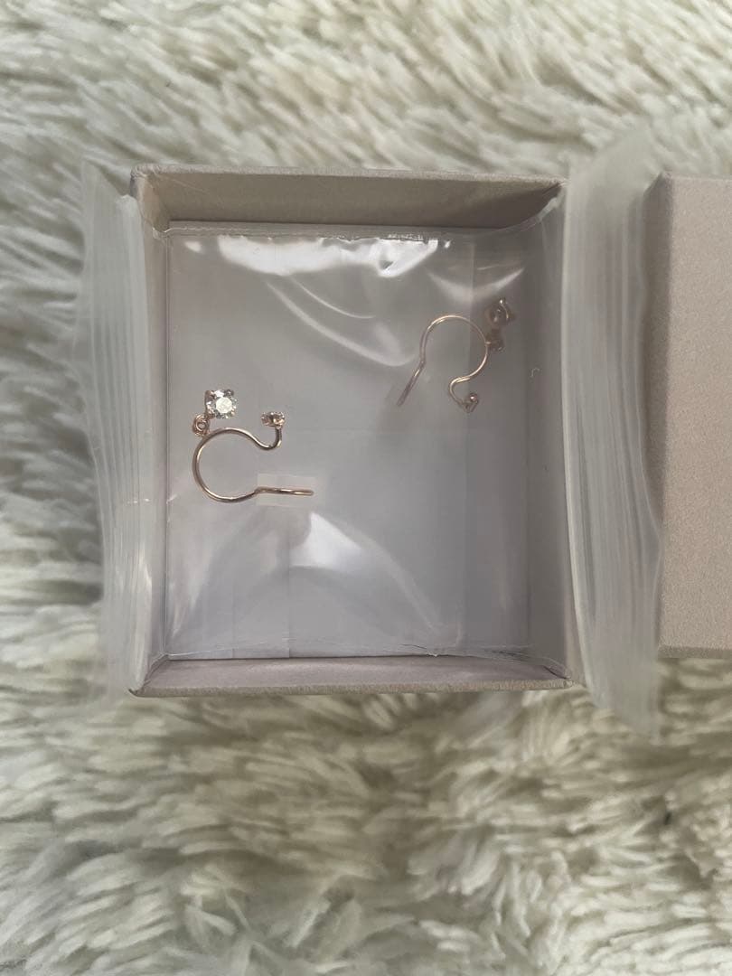 【ヴイエー ヴァンドーム青山】イヤリング K10 ピンクゴールド