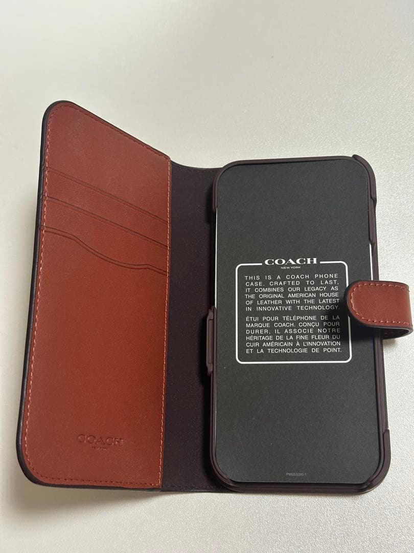 COACH iPhone 15 Pro 手帳型ケース