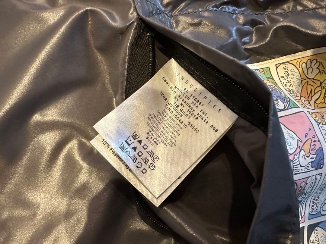 MONCLER ブラック ダウンベスト