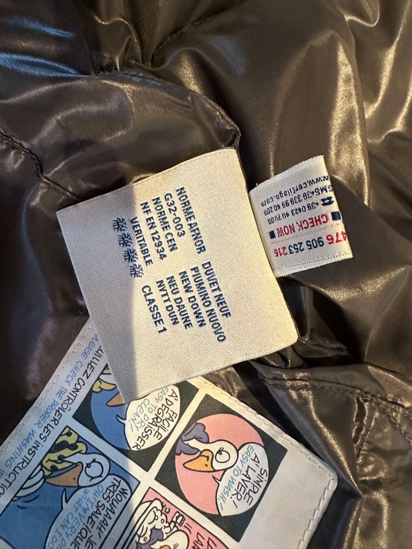 MONCLER ブラック ダウンベスト