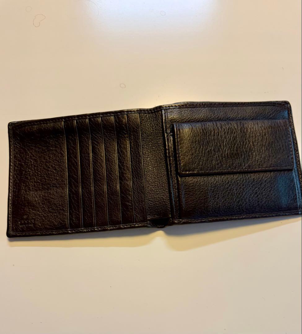 GUCCI ブラウンレザー 二つ折り財布　 数回の使用