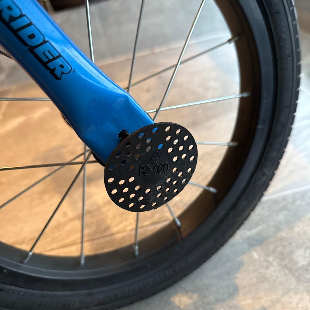 STRIDER 14x ブルー　キックスタンド付き(サイクリング店でつけました)