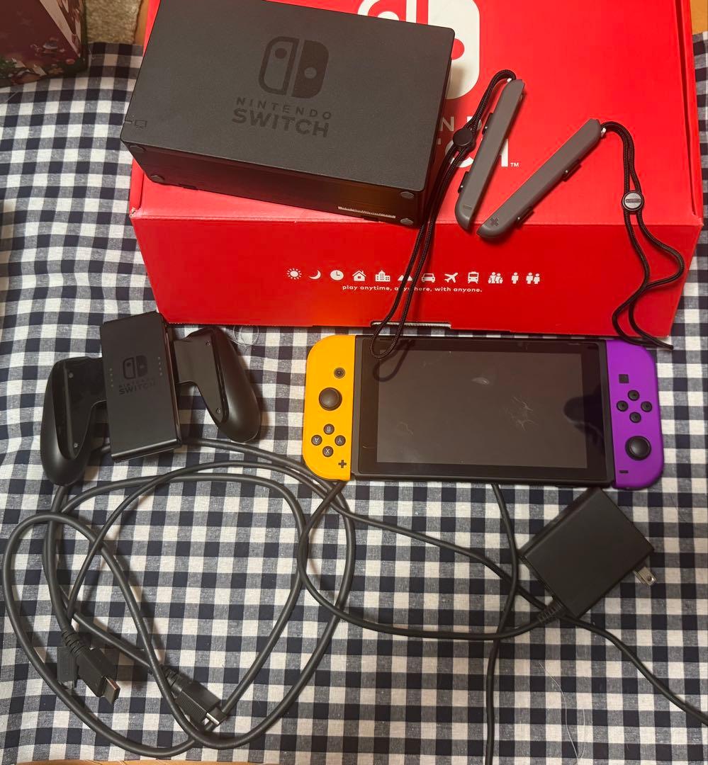 Nintendo Switch イエロー/パープル 本体
