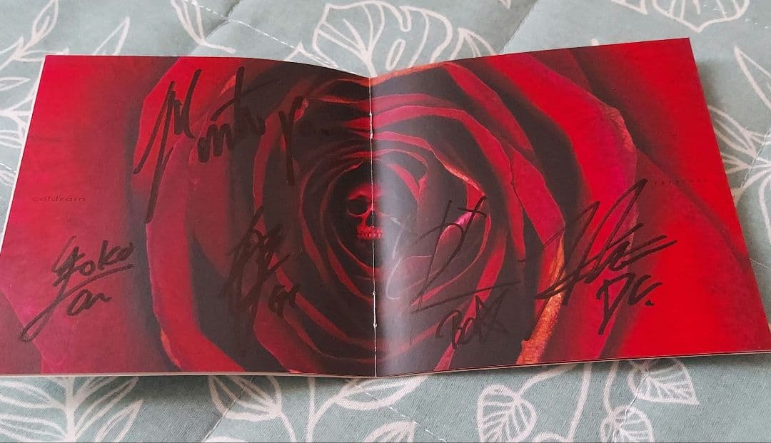 coldrain サイン入りCDとシリアルナンバー入りCD