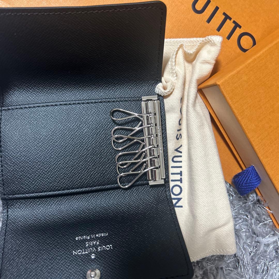 《新品未使用》ルイヴィトン キーケース ミュルティクレ 6 ブラック