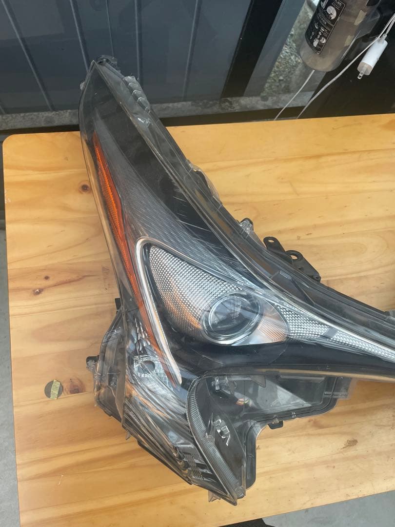 トヨタ 50プリウス　ヘッドライト