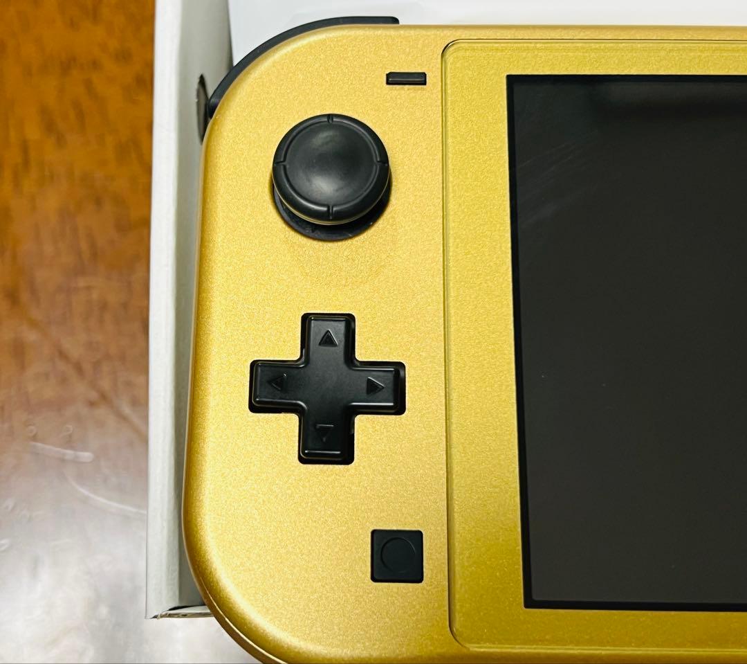 Nintendo Switch Lite Hyrule Edition 本体