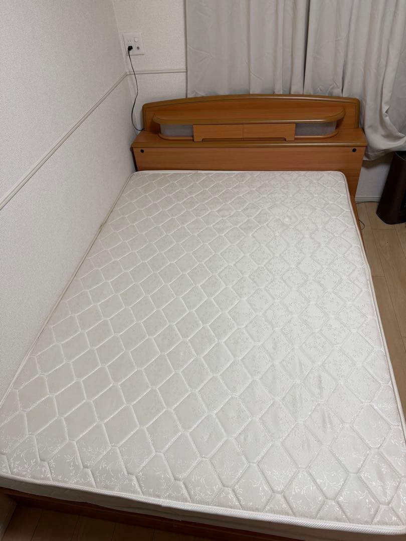 専用「うさまる様」堺市近く 引き取り限定 収納付きダブルベッド マットレス付き