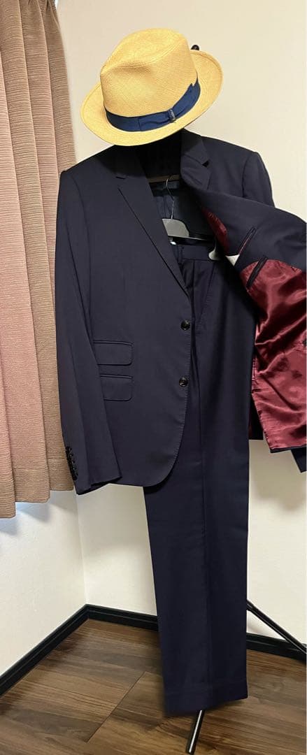 限定価格！GUCCIネイビー スーツ サイズ54 ハンガー付き