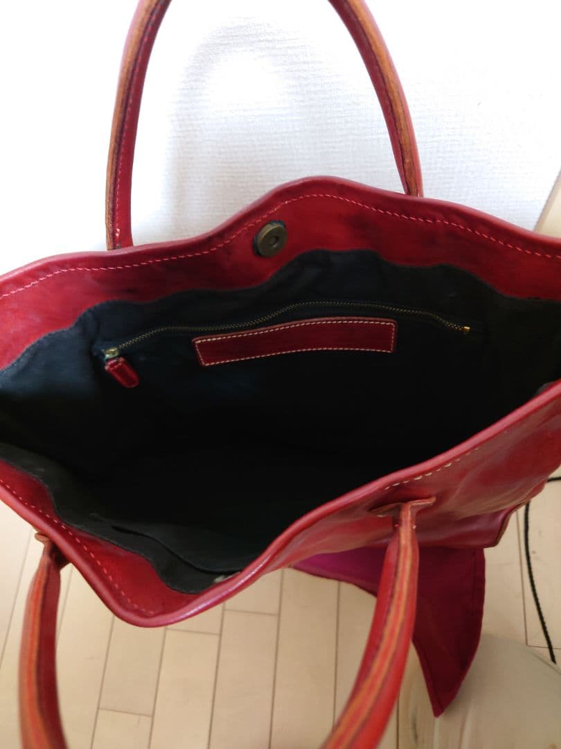 T*A様 フェリージ　オールレザートート　赤