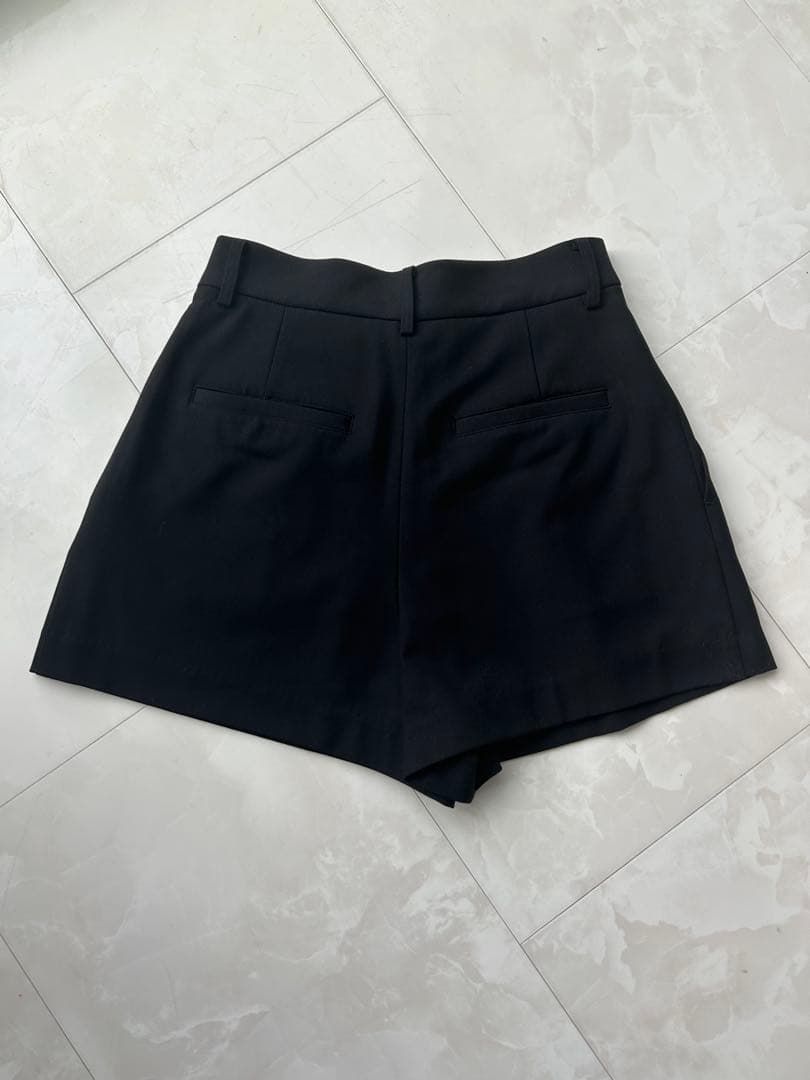 CONNSE ショートパンツ　新品未使用　黒