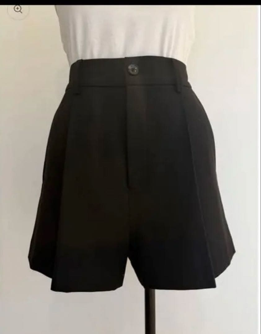 CONNSE ショートパンツ　新品未使用　黒