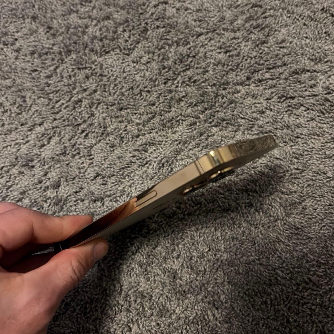 D&D　Apple iPhone 13 Pro 256GB ゴールド 本体