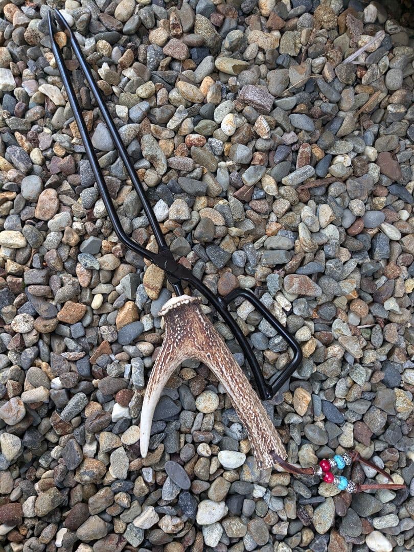 鹿の角　薪バサミ　トング