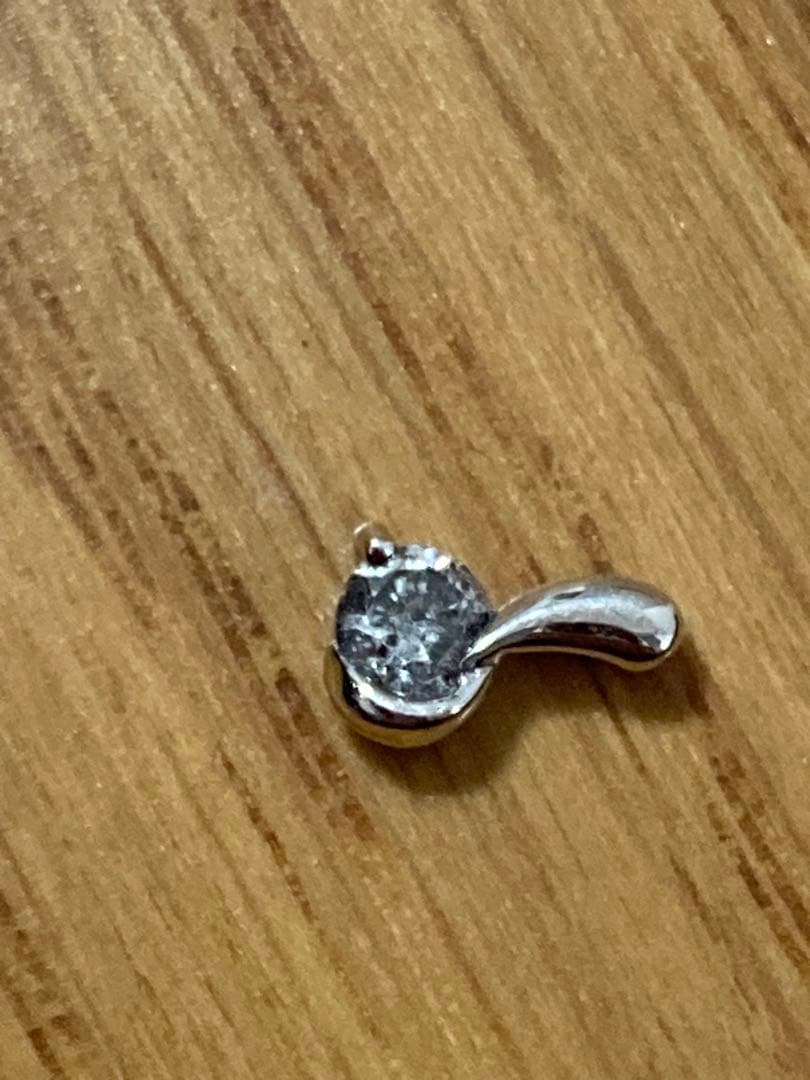 天然ダイヤモンド　0.2ct ペンダントトップ　セール中