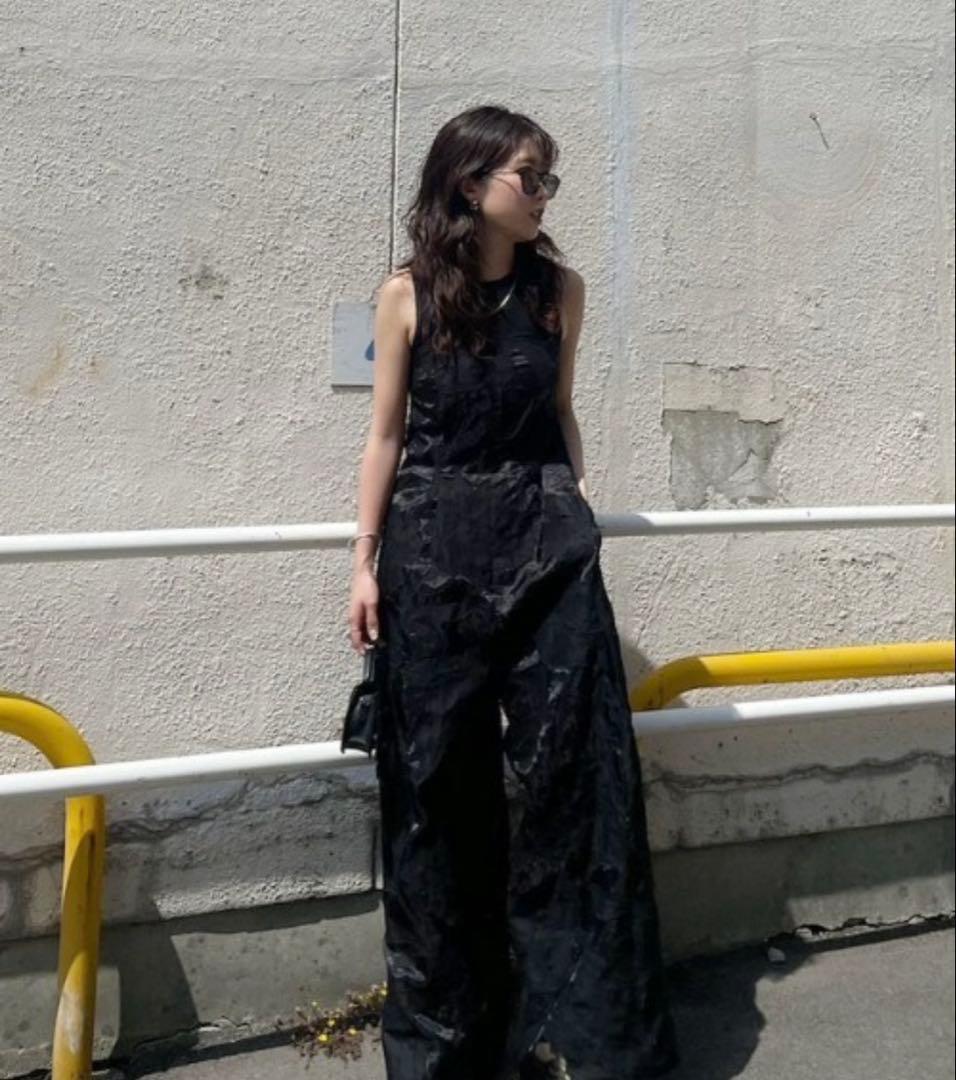 ameri vintageブラックストラップ付きオールインワン