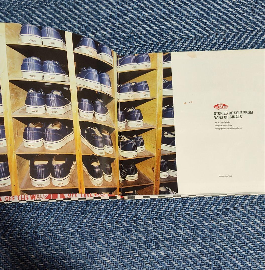 Vans \"OFF THE WALL\" ハードカバー本