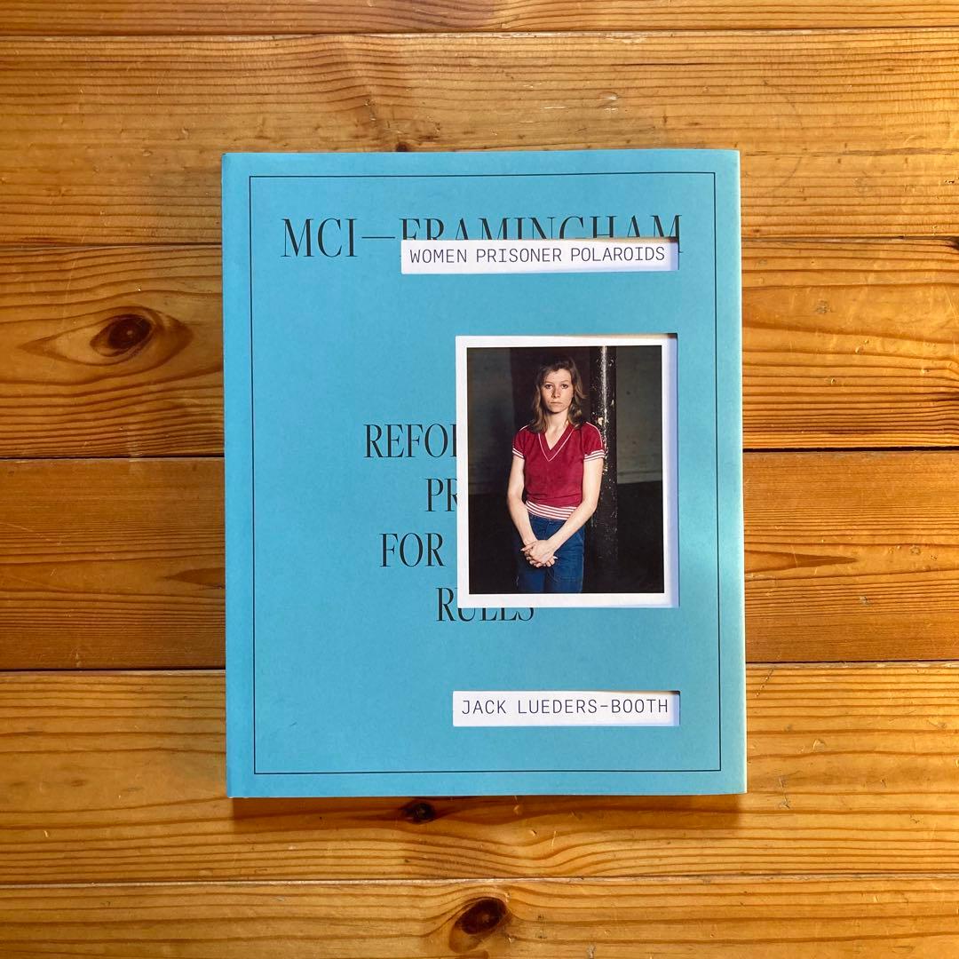 アート・デザイン・音楽 Women Prisoner Polaroids