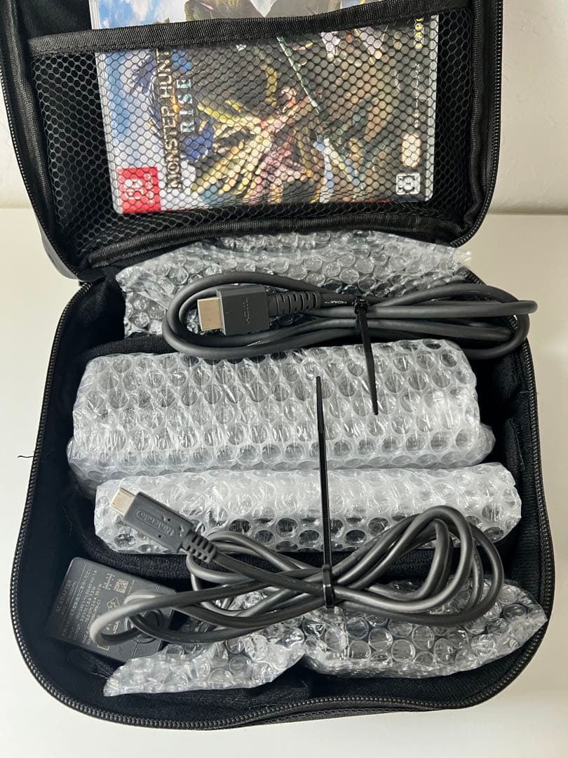Nintendo switch本体&モンハンソフト、ケース