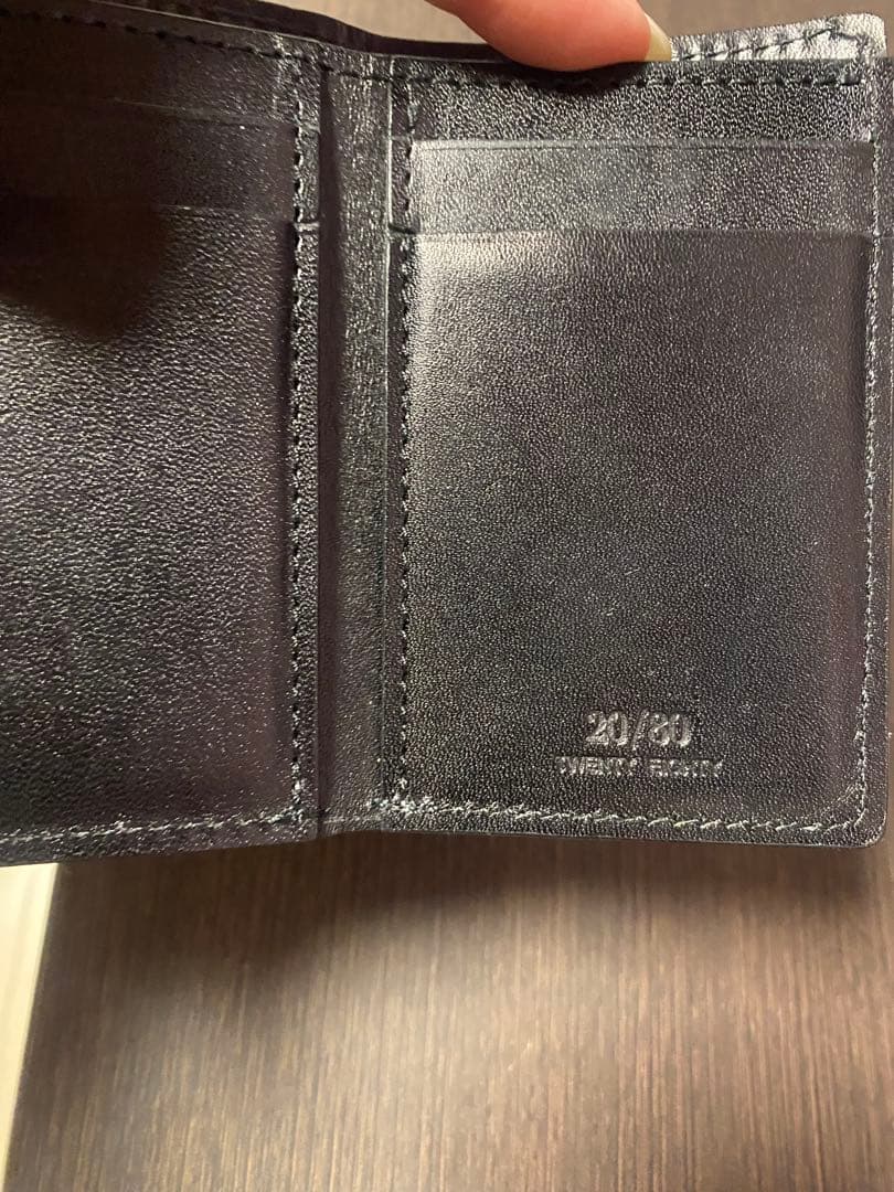 ブラックレザー 三つ折り財布 (トゥエンティーエイティー)