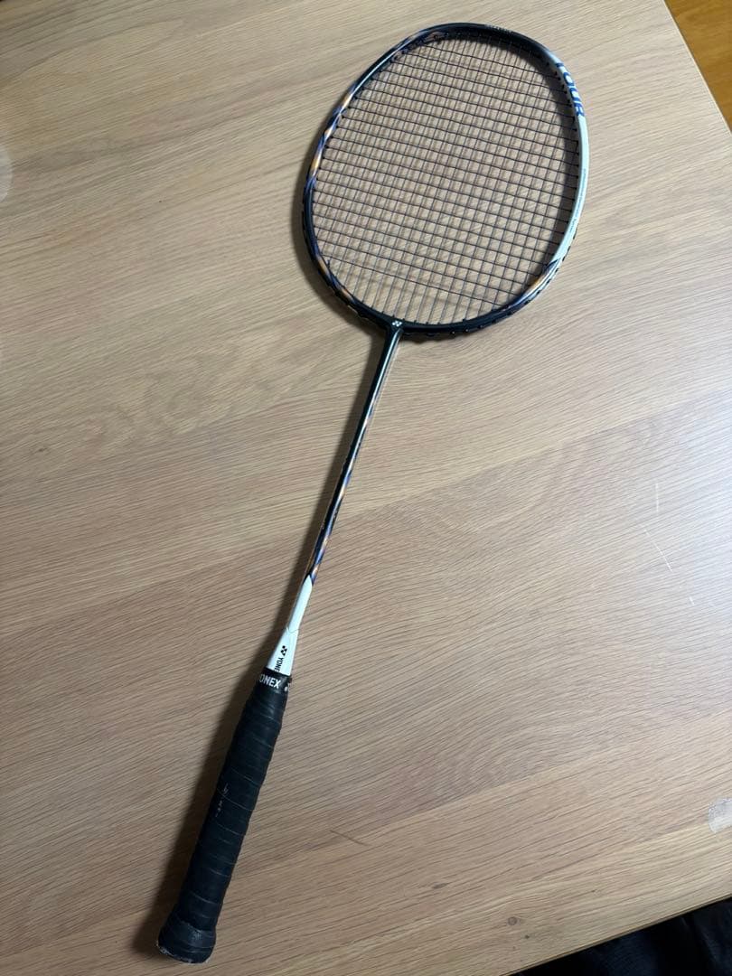 ASTROX 77 Tour バドミントンラケット　専門店限定カラー