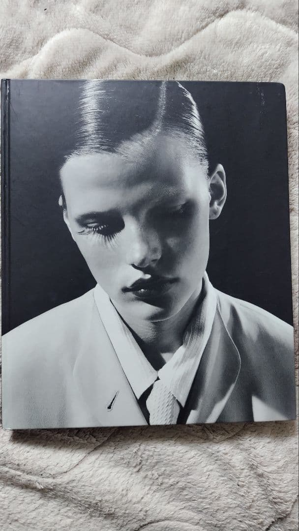 Giorgio Armani展 写真集 【海外版/翻訳冊子付き】