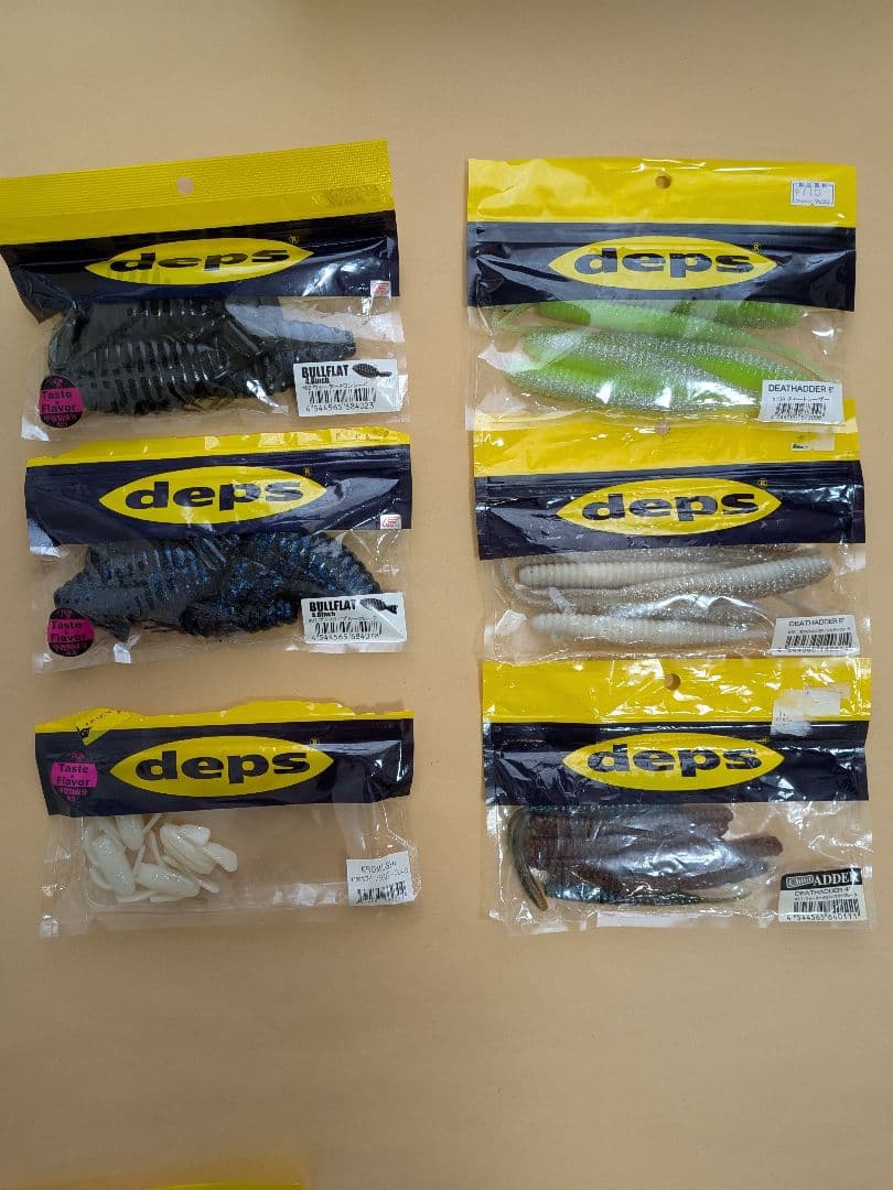 タイムセール【未使用パック多数】deps ソフトルアーセット ルアーボックス付き