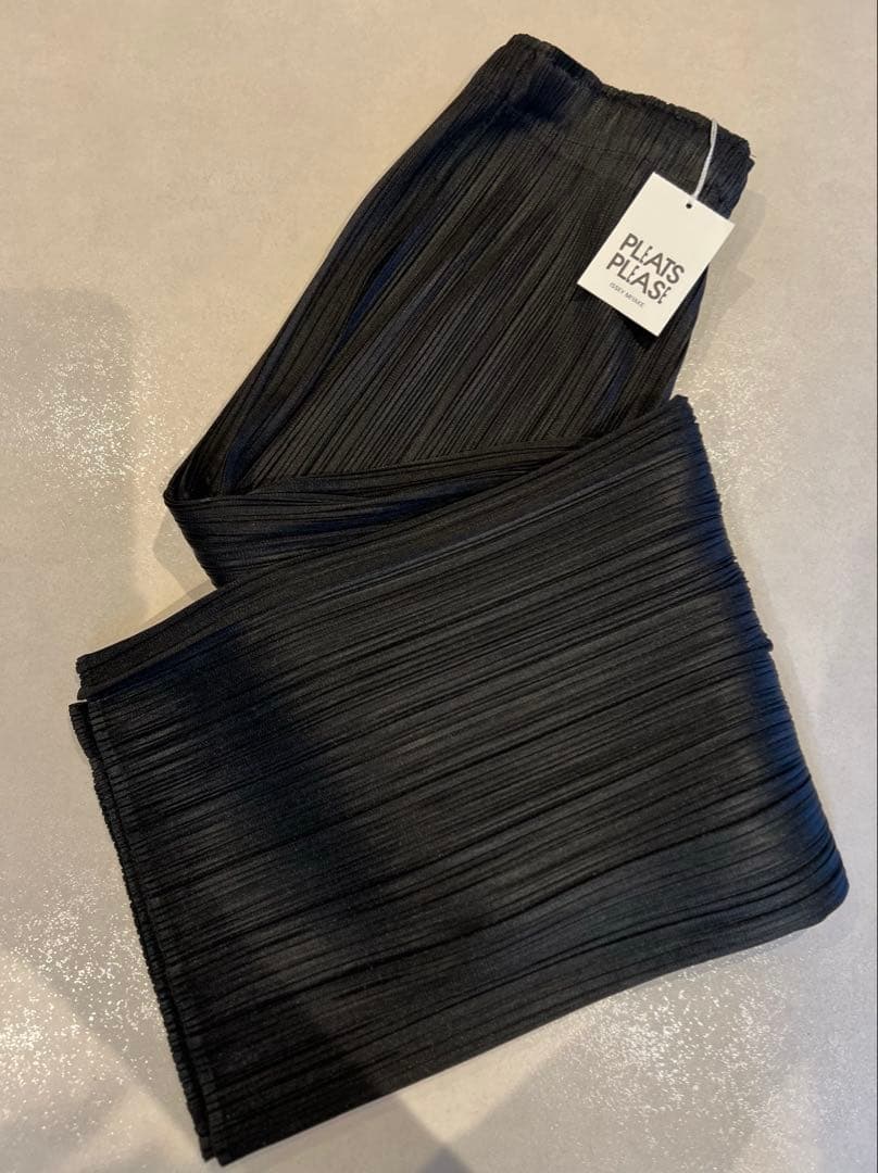 極美品◼️ プリーツプリーズ　ストレートパンツ　黒