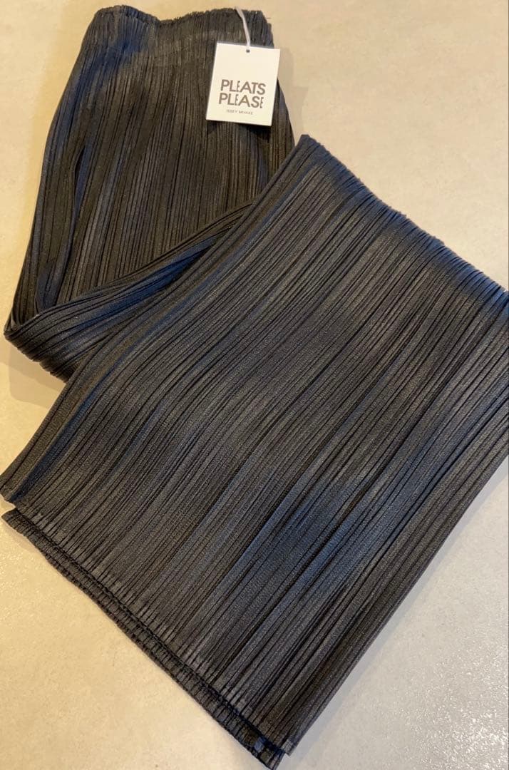 極美品◼️ プリーツプリーズ　ストレートパンツ　黒
