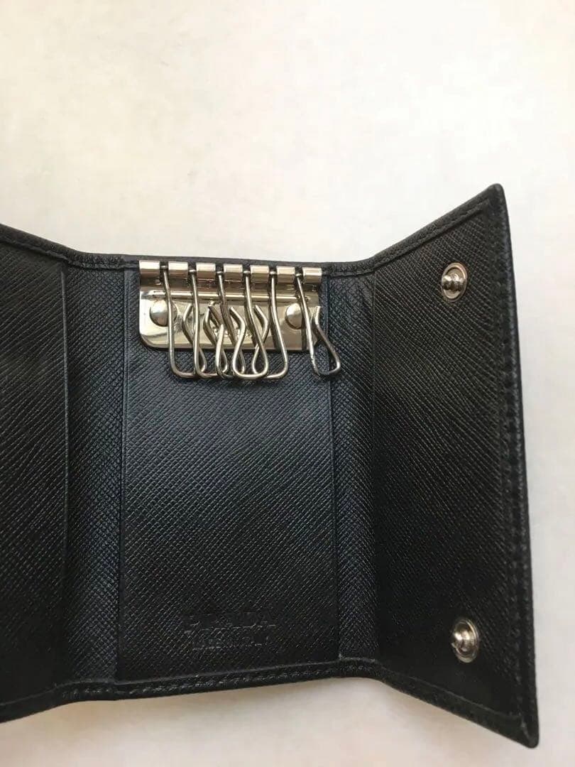 正規品　プラダ　サフィアーノ　レザー　キーケース