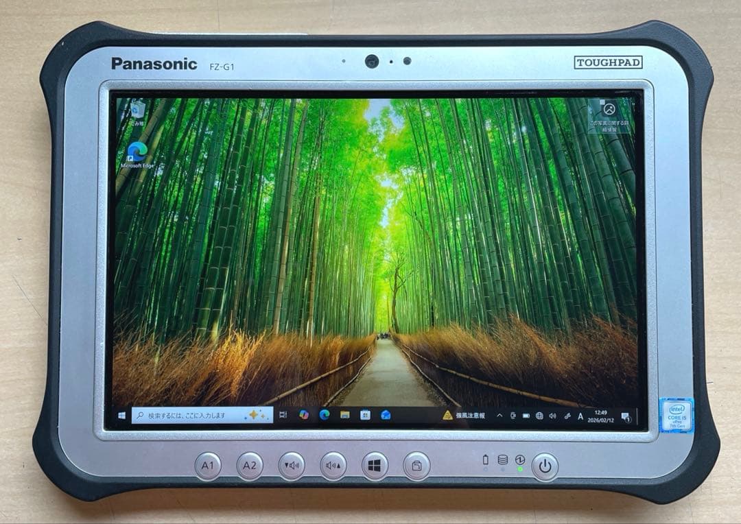 Touchpad FZ-G1 i5-7300U 4GB SSD128GB 美品