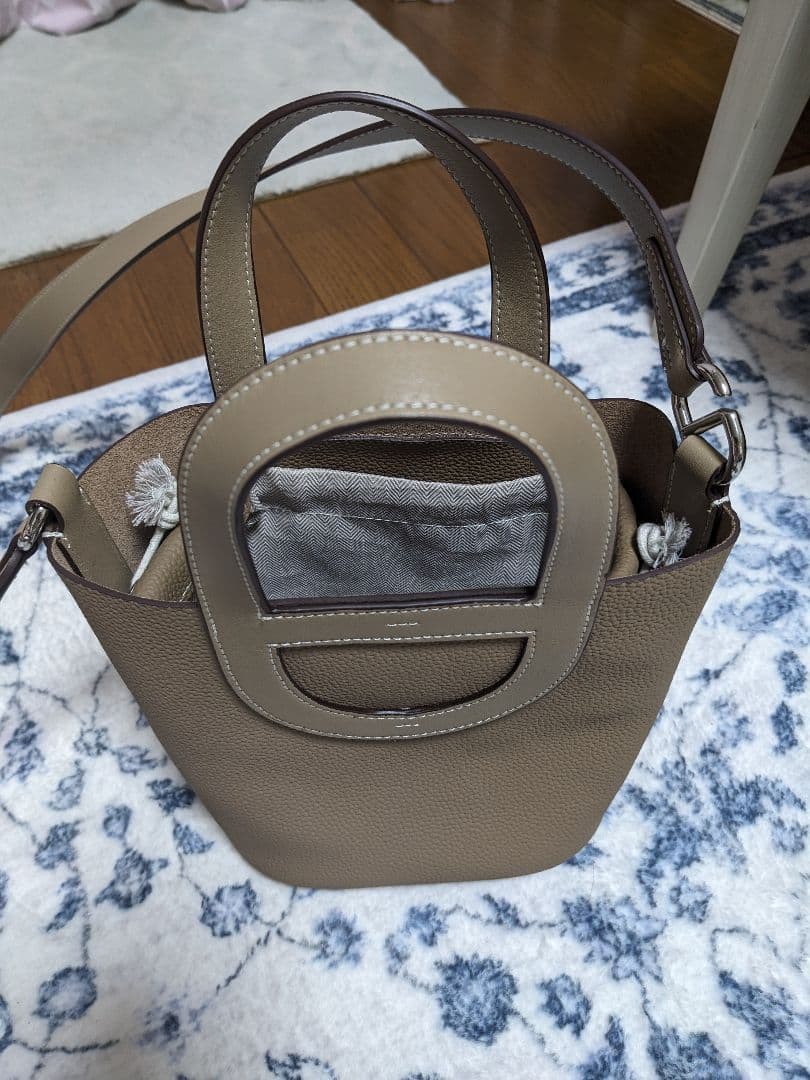 本革/ショルダーバック