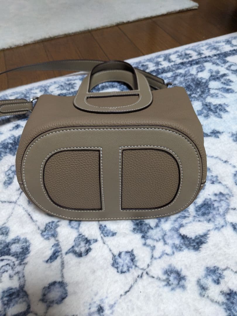 本革/ショルダーバック