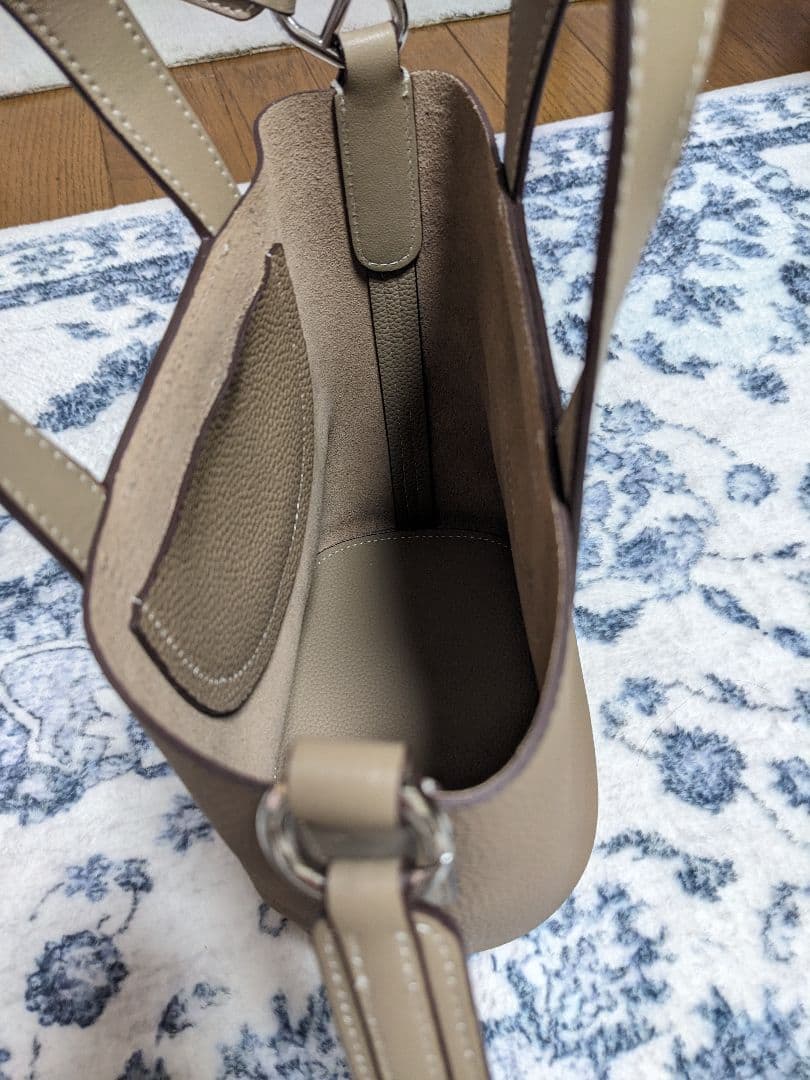 本革/ショルダーバック