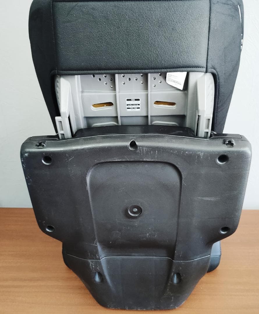 シートベルト装着式　コンビ　回転チャイルドシート ゼウスターンユーロ