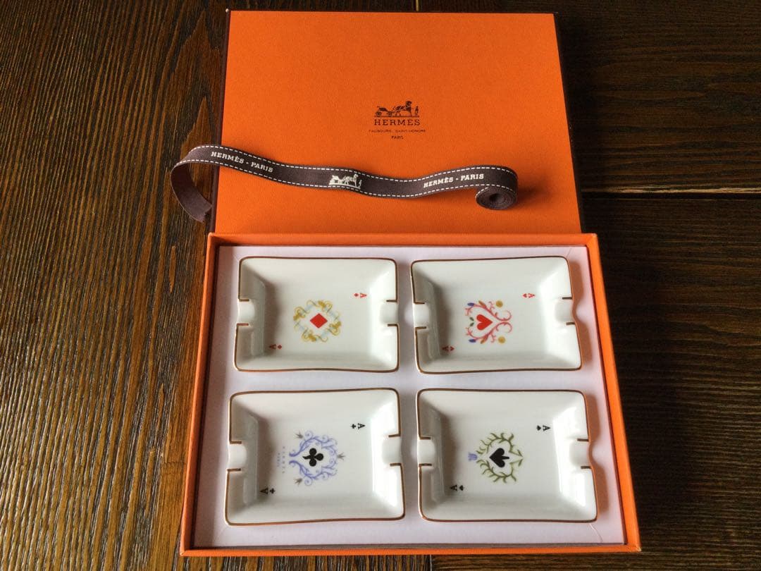 HERMES エルメス　トランプ柄角小皿４枚組　箱リボン付き　新品未使用