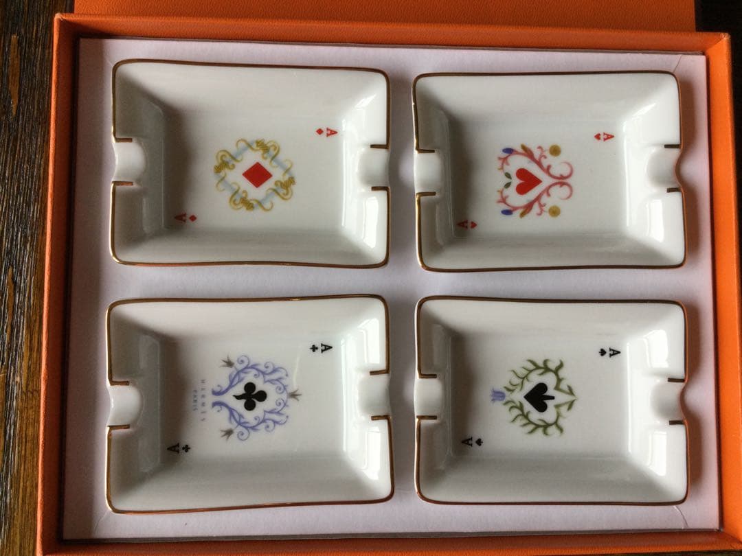 HERMES エルメス　トランプ柄角小皿４枚組　箱リボン付き　新品未使用