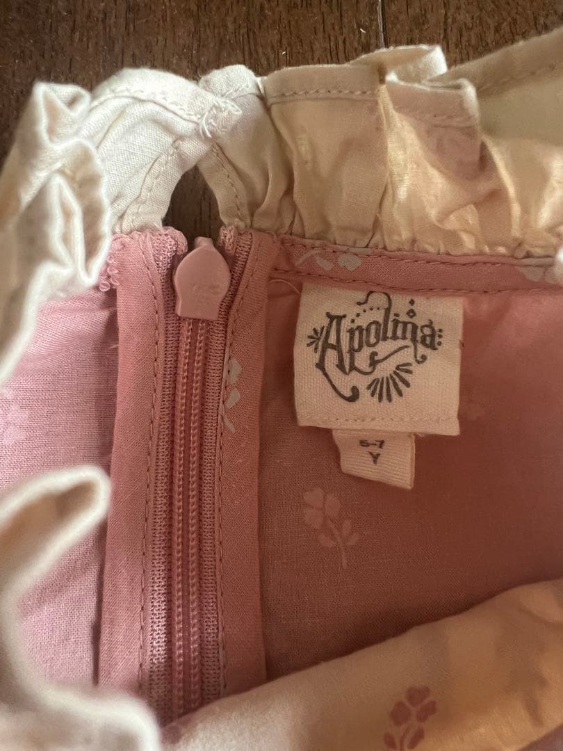 お値下げ不可です　apolina ワンピース　5-7y