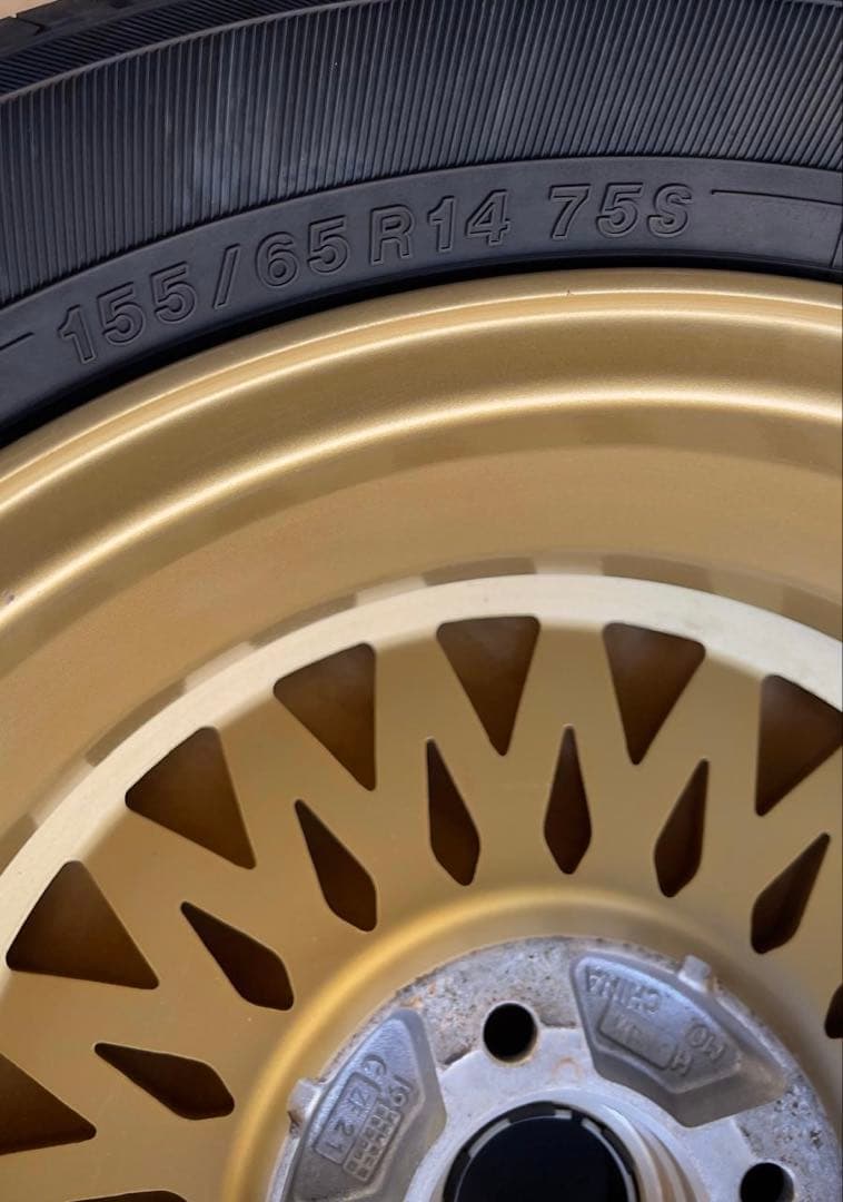 か*う様 中古　FENICE RX3ホイール　ゴールドカラー