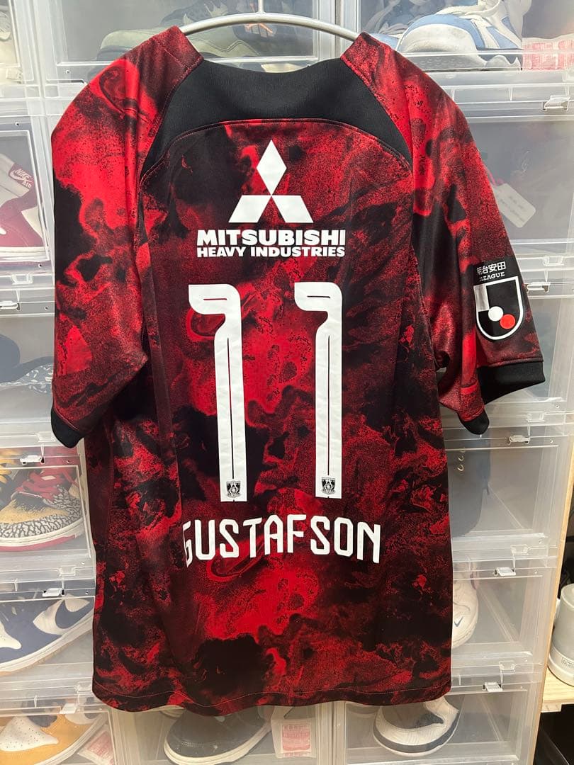 浦和レッズ　2024シーズンレプリカユニフォーム　No.11 グスタフソン