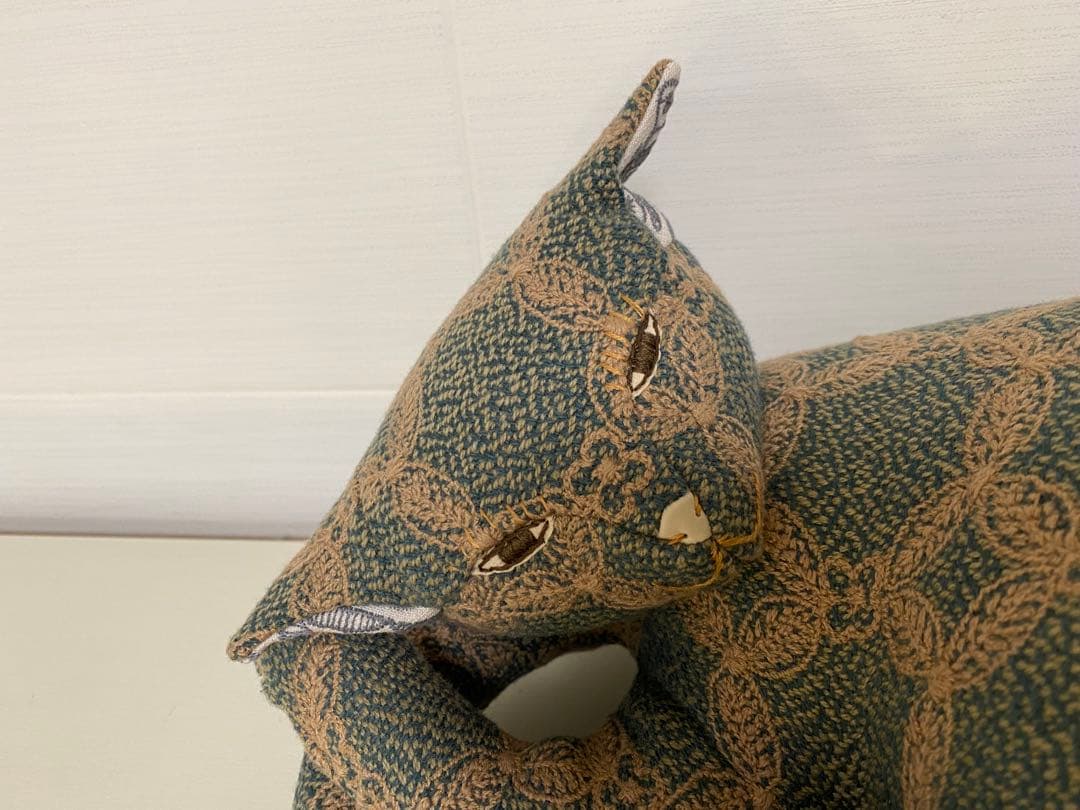 ミナペルホネン 猫型 necco クッション